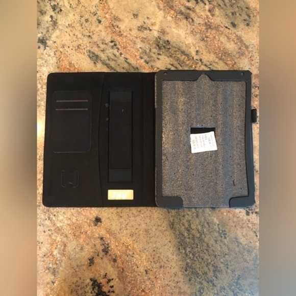 💥💥💥 5 for $10 
(That’s $2 per item!! Just add to bundle and send the offer.) - Picture 1 of 3